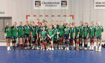 žiačky FHT Košice v Michalovciach 25.10.2015